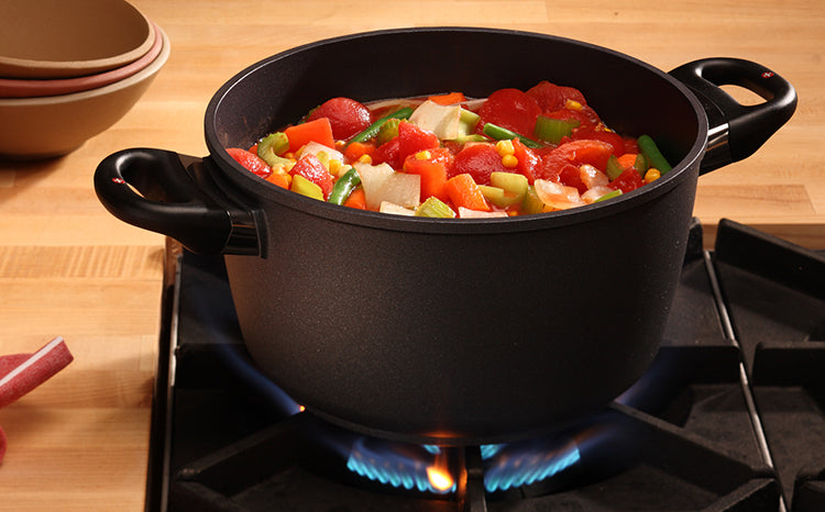 Swiss Diamond Non-Stick Soup Pot (5.5 qt)