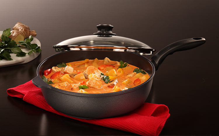 Swiss Diamond XD 5.5-Quart Nonstick Soup Pot with Lid