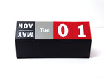 MOMA CUBES PERPETUAL CALENDAR