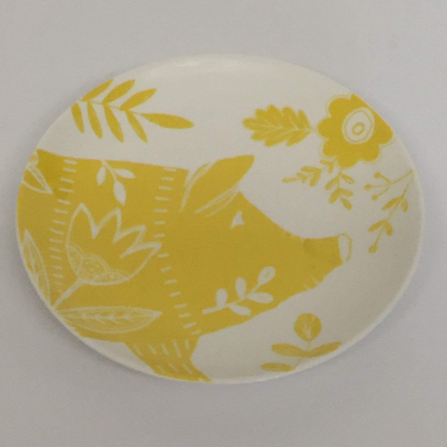 modern plates, mismatched set of plates