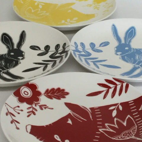 farmhouse plates, mismatched set of bunny and pig plates