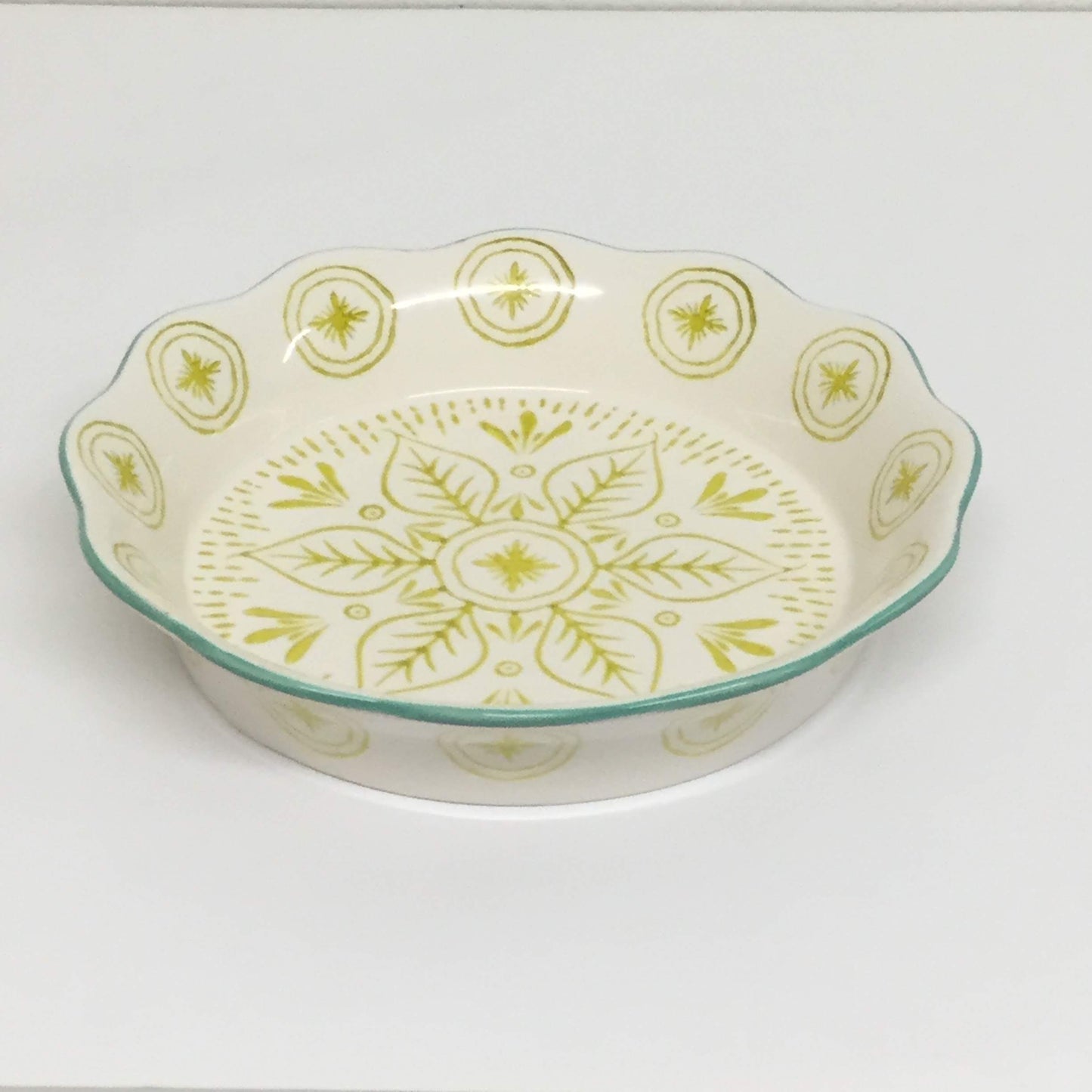 pie dish, apple pie dish, pie oven dish