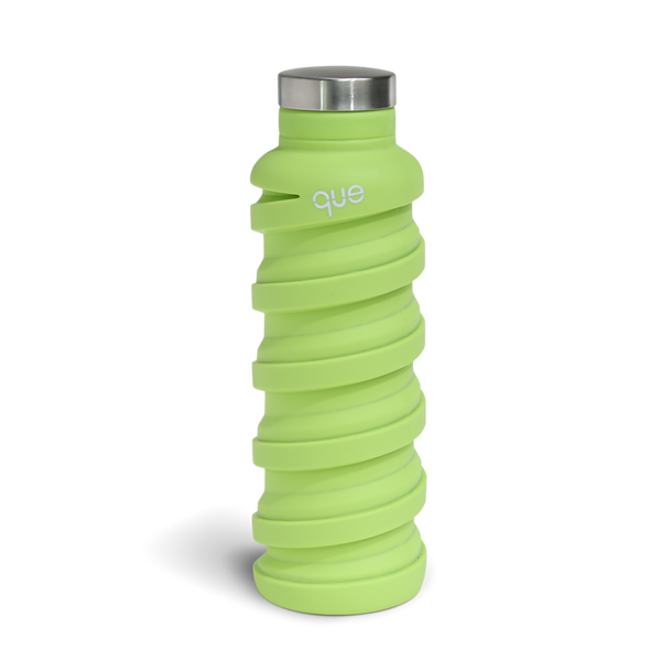 The que Collapsible Water Bottle with Key Chain