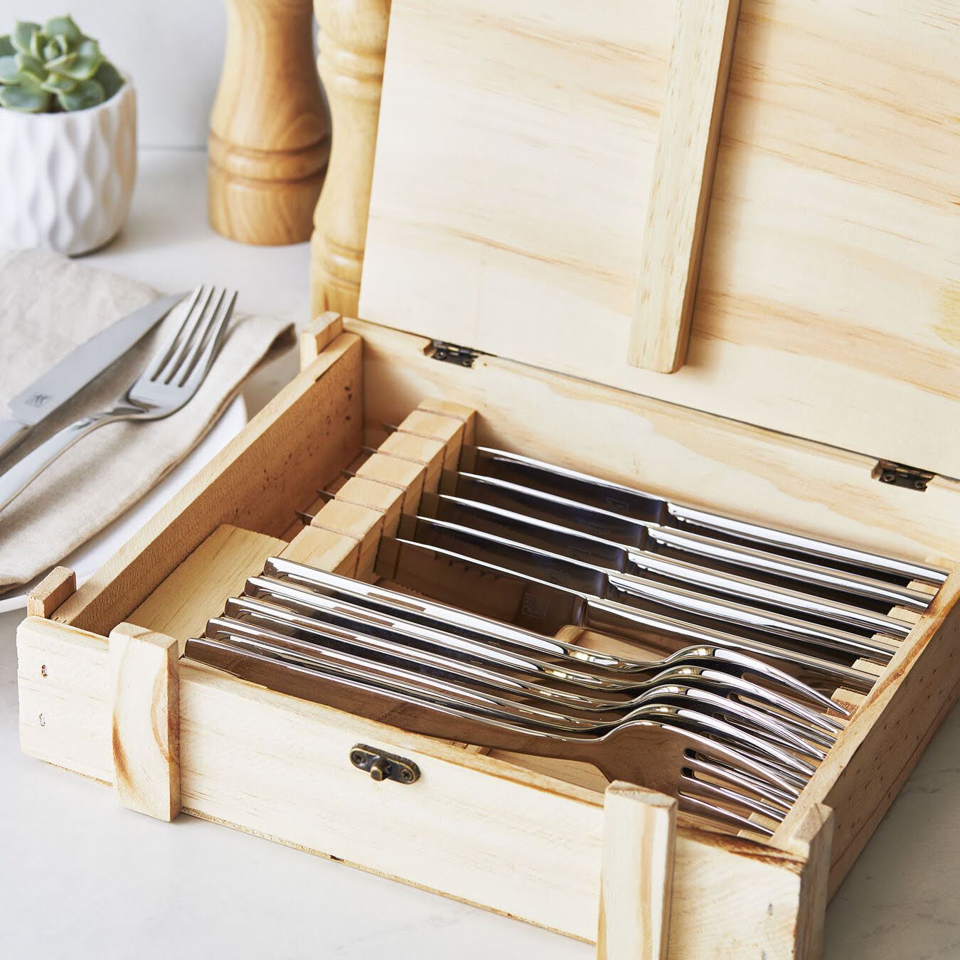 ZWILLING STEAK SETS 12-PC, STEAK DINNER STAINLESS STEEL STEAK KNIFE SET IN WOOD PRESENTATION BOX