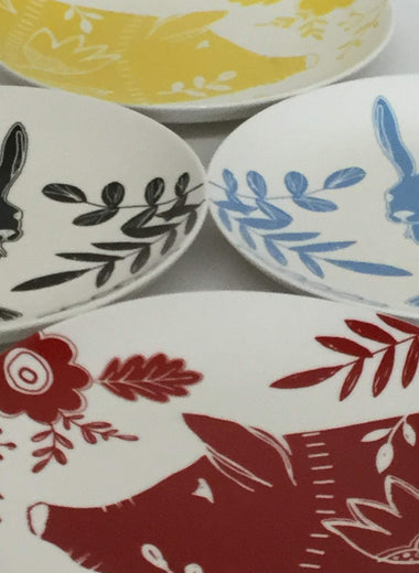 farmhouse plates, mismatched set of bunny and pig plates