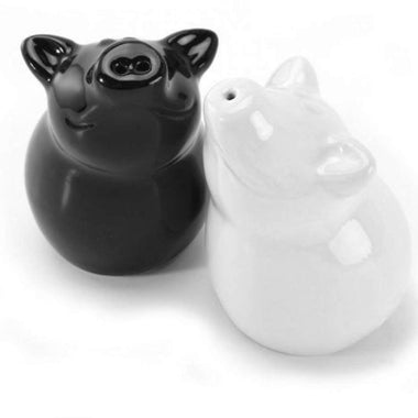 Pig salt and pepper shakers